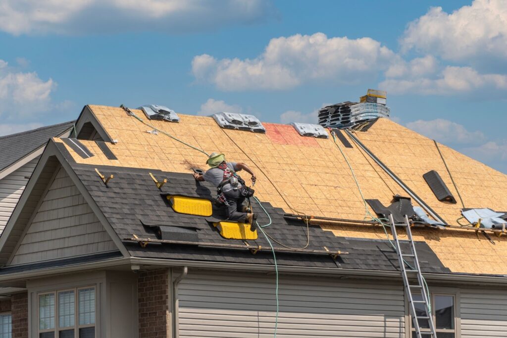 Roof Replacement vs. Roof Repair: How to Decide
